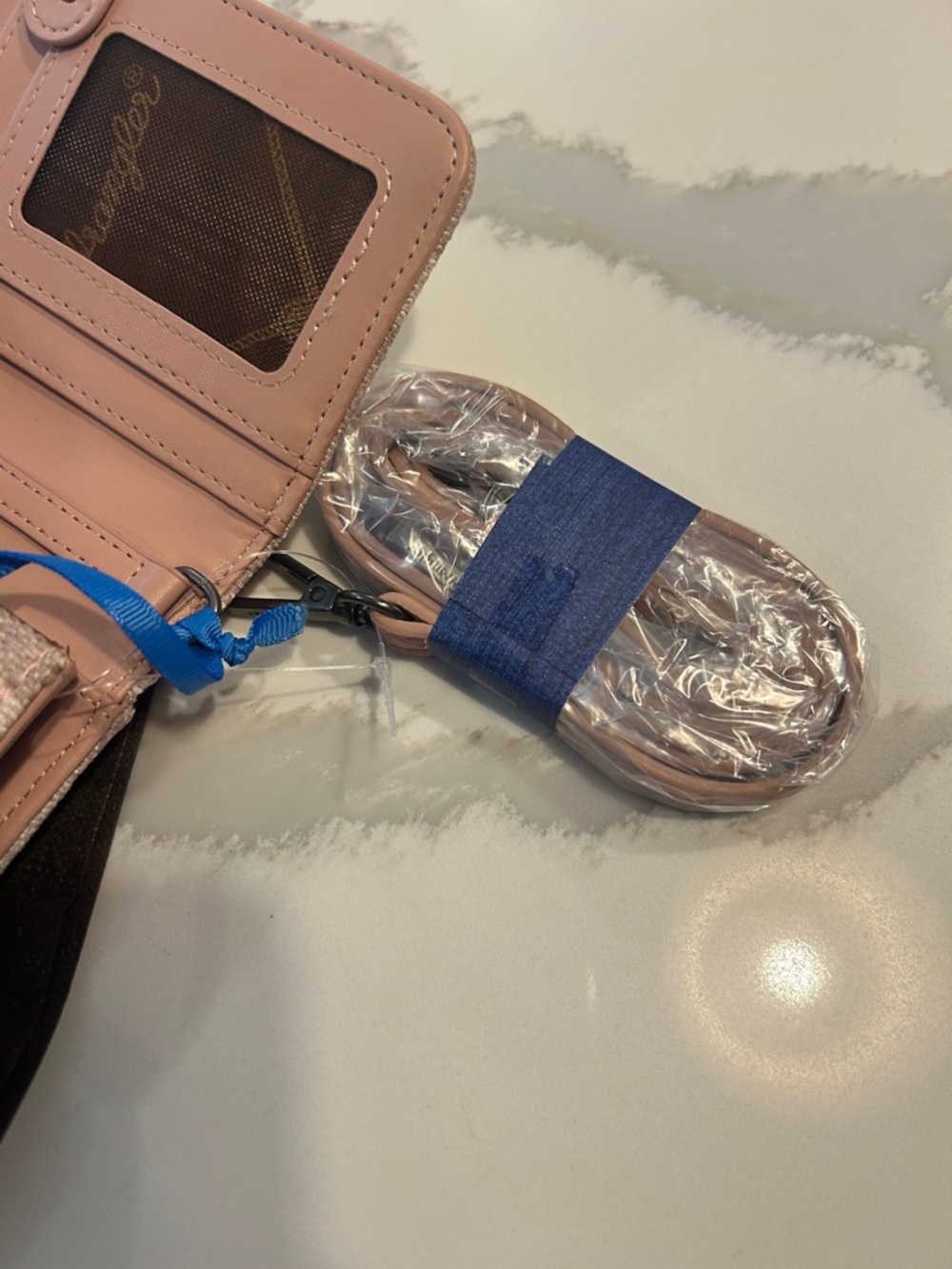 Wrangler Pink Camo Women's Clutch - Picture 3 of 5